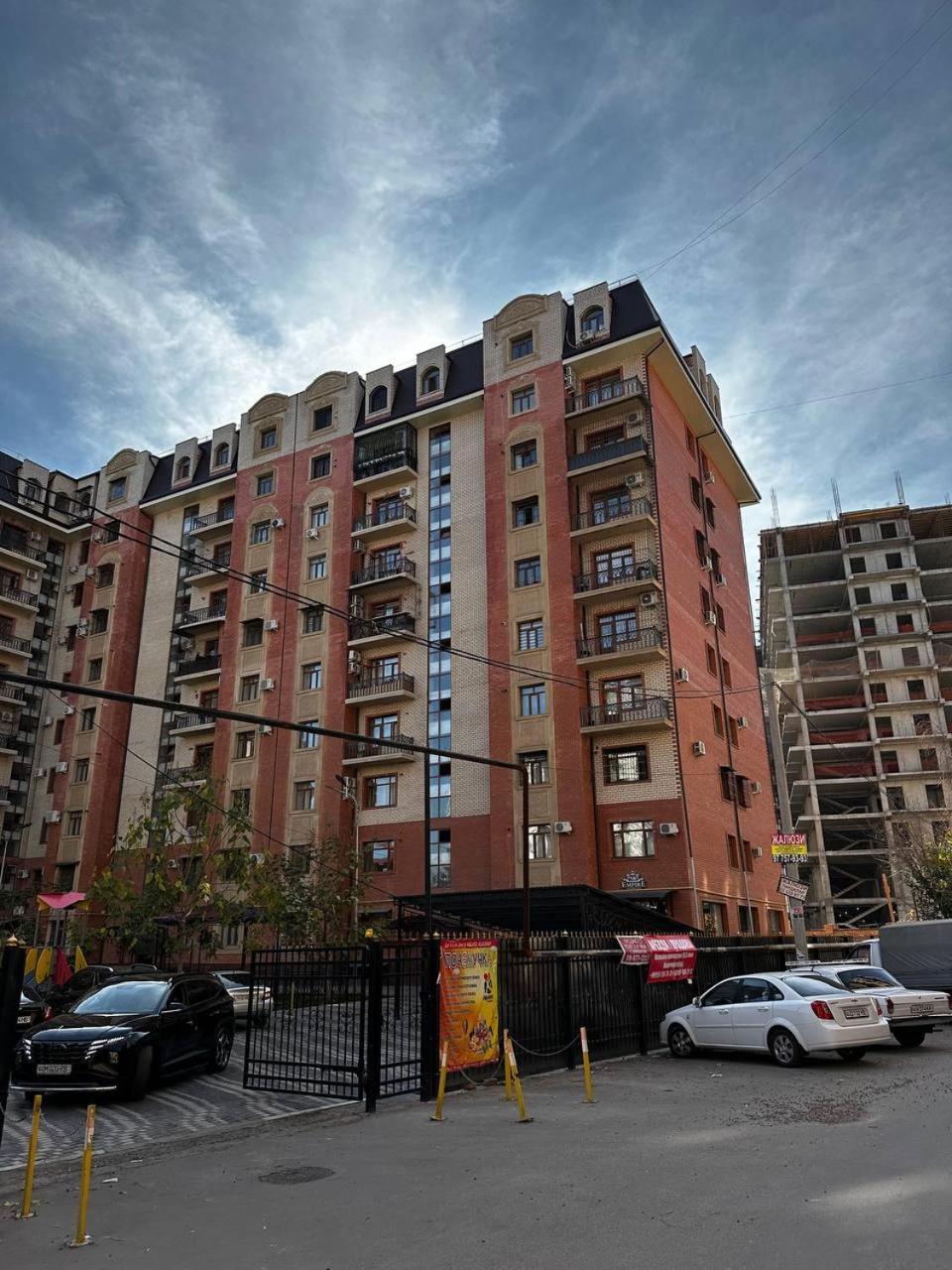 Ferienwohnung Yakkasaroy Dream House Taschkent Exterior foto